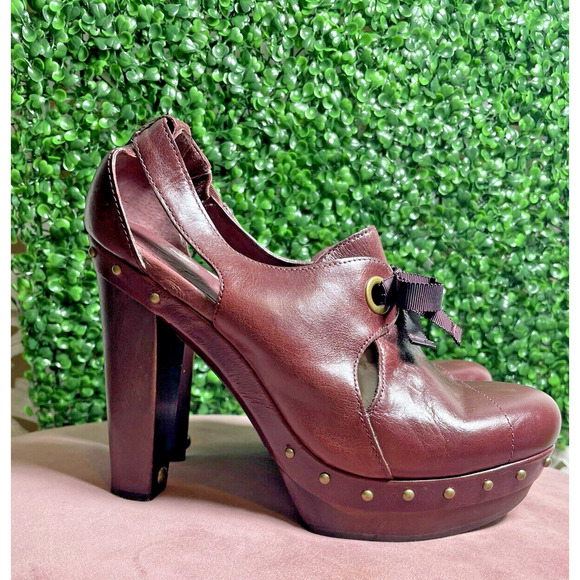 UGG Australia Celestina Women’s Burgundy Leather Heels Clogs Size 9.5 - Picture 2 of 14